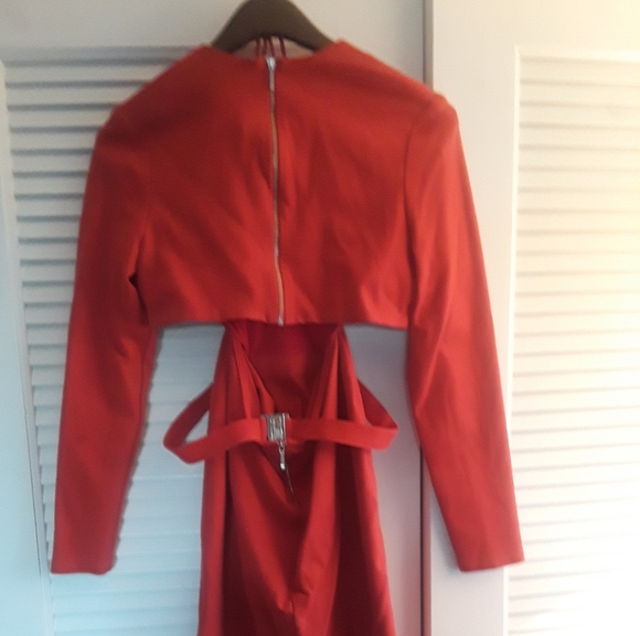 BECK&BRIDGE SIZE 8/LARGE RED DRESS VERY STRETCHY - Picture 4 of 4